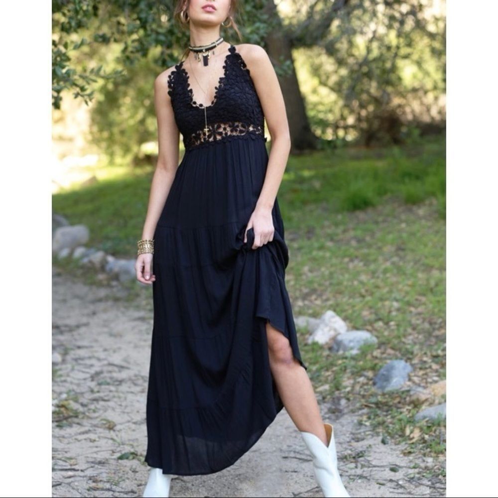 La Miel Daisy Crochet Lace Top Maxi Dress Black Color Size Small NWT